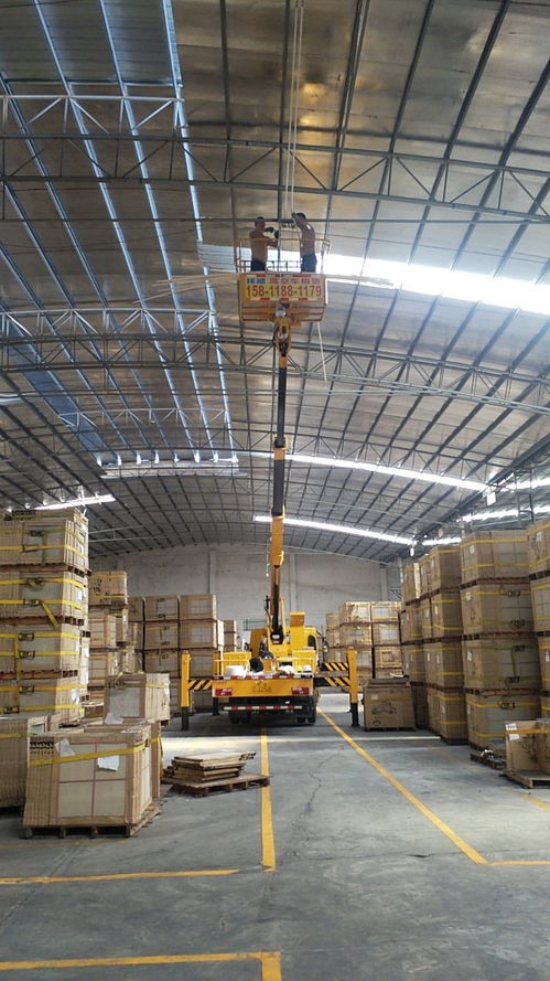 天河工程作業車出租 外墻玻璃維修安裝 15米直臂高空車出租